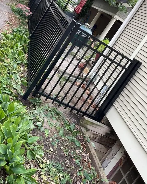 Modern Home Fences — project 073